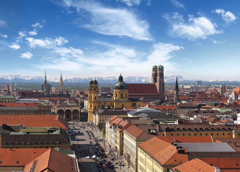 München mit dem Alpenpanorama, © München Tourismus, Thomas Klinger.jpg